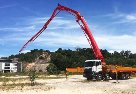 how far and concrete pump reach