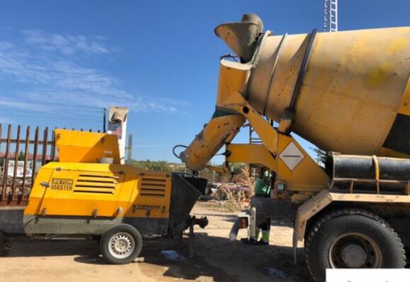 concrete pump to finish high rise building project