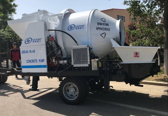 Electric concrete mixer with pump of LUTON GROUP