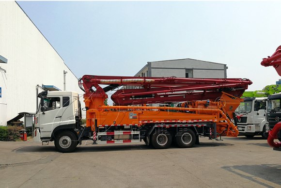 concrete mixing boom pump truck