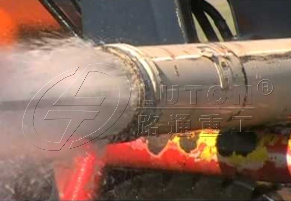 concrete pump fails of pipeline leakage