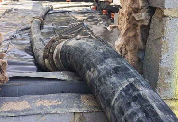 concrete pump pipeline leakage