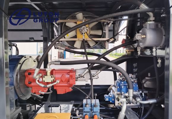 HBT80C concrete trailer pump interior