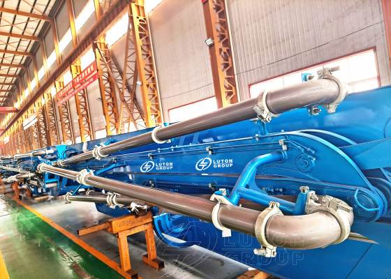 placer boom of concrete lorry pump