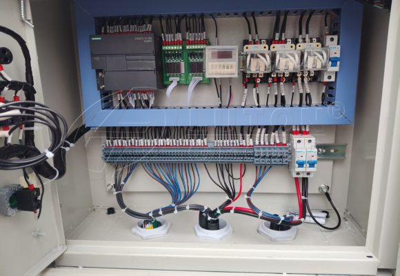 control cabinet of JBS30 Diesel Concrete Pump to Tanzania