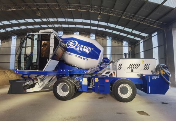 concrete traier pump and self loading mixer for Peru mountain road project