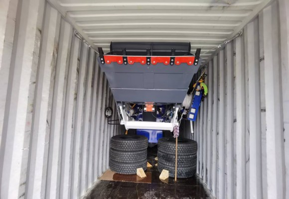 concrete trailer pump and self loading concrete mixer for Peru
